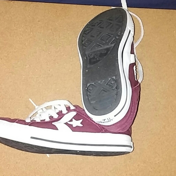 Converse - Picture 2 of 4